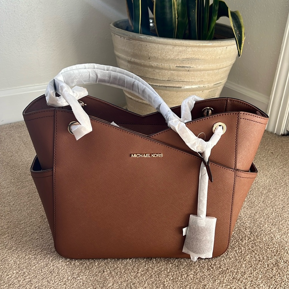 NWT Leather Michael Kors Jet Set Travel Tote